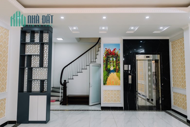 Bán nhà phân lô phố Vũ Xuân Thiều Long Biên 93mx5T thang máy MT 6M nhỉnh 13 tỷ lh 0817606560