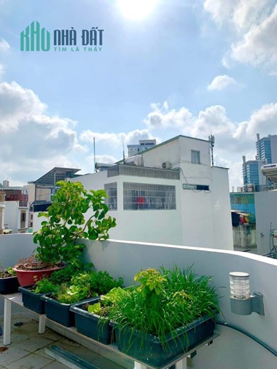 Bán Nhà Lô góc 4 tầng Mới Đẹp Hẻm Ô tô đường Cách Mạng Tháng 8, Quận 3, giá chỉ 6 tỷ 7