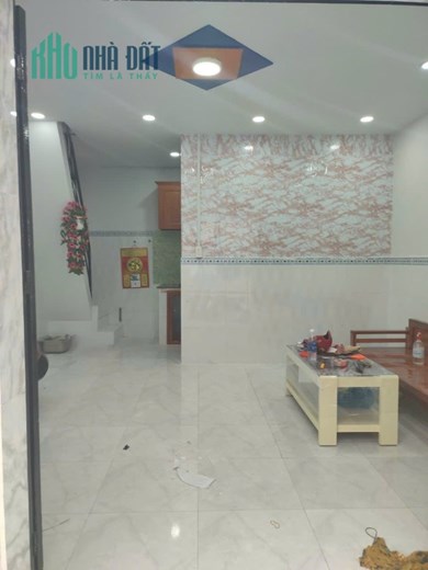 Chỉ 950 triệu có nhà Tỉnh Lộ 10 Bình Tân 2 tầng 23m2 SHR.