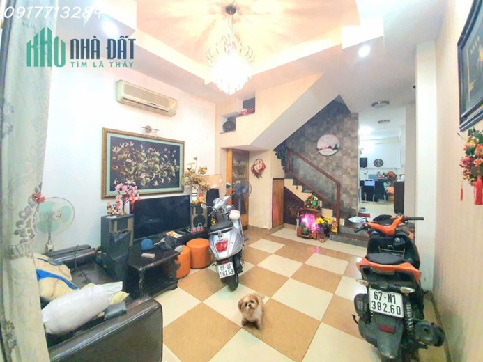 PHÚ NHUẬN - GẦN PHAN XÍCH LONG - NHÀ GẦN 75M2 ĐẸP Ở NGAY.
NHÀ 4 TẦNG - GẦN 75 M2 ( 4 x 18 ) - 5PN