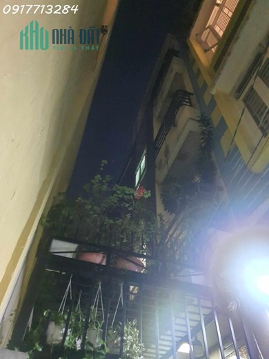 PHÚ NHUẬN - GẦN PHAN XÍCH LONG - NHÀ GẦN 75M2 ĐẸP Ở NGAY.
NHÀ 4 TẦNG - GẦN 75 M2 ( 4 x 18 ) - 5PN