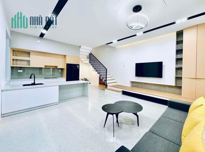 Nhà đẹp , 4 tầng, ngang rộng đến 9 m kiệt Tiểu La, Trung tâm Hải Châu.