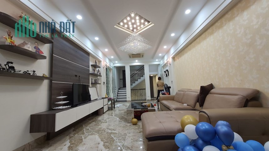 BÁN NHÀ TÔN THẤT TÙNG ĐỐNG ĐA, LÔ GÓC KINH DOANH  20M ÔTÔ - DT 43M2/5T - GIÁ 6 TỶ 8