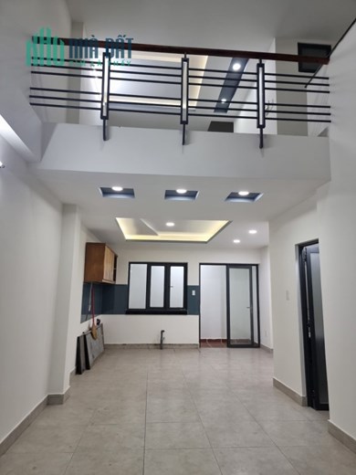 bán nhà Phạm Văn Đồng , hẻm lơn .. BInhf Thạnh