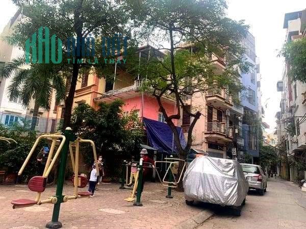 Bán nhà cầu giấy 141m2  mặt tiền 7m giá 19 tỷ có bớt