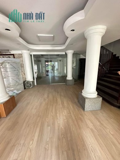 Bán biêth thự mặt phố cầu giấy 325m2 xây 5 tầng mt 15m giá 60 tỷ