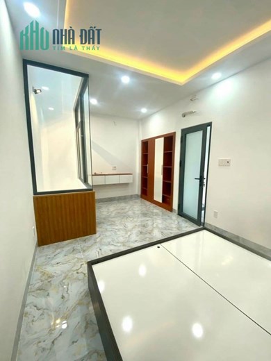 Phan Huy Ích, HXH thông, 5m7 x12m, 4 tầng, giảm 500trieu