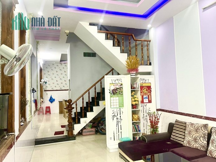 Lê Văn Thọ, HXH, 4m2 x12m, 5 tầng, giảm 1 tỷ bán gấp.