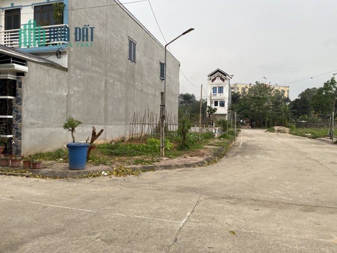 Bán lô đất khu phân lô quân đội X32, Kim Long, Tam Dương.106.7 m2, Gía: 1.3 tỷ.