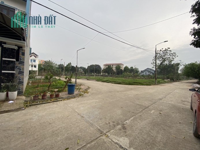 Bán lô đất khu phân lô quân đội X32, Kim Long, Tam Dương.106.7 m2, Gía: 1.3 tỷ.