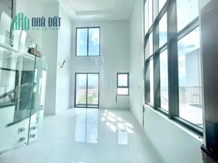 Cho thuê căn hộ Duplex sân vườn tầng cao nhất The Pegasuite II, Tạ Quang Bửu, Phường 6