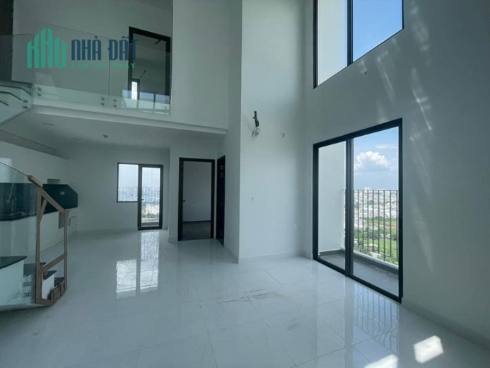 Cho thuê căn hộ Duplex sân vườn tầng cao nhất The Pegasuite II, Tạ Quang Bửu, Phường 6