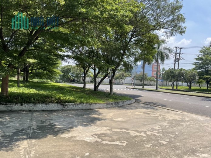 Bán nhà xưởng 5.000 m2 trong khu công nghiệp Dầu Giây, Đồng Nai
