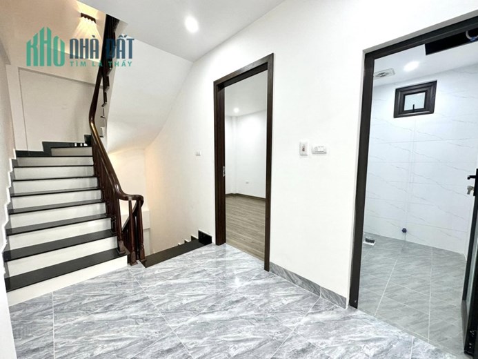 Bán nhà Phố Vọng, phân lô ô tô vào nhà Hai Bà 50m2*5tầng 4PN nhà siêu thoáng mát giá nhỉnh 9 tỉ