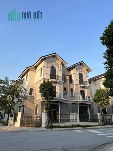 Nhỉnh 6 tỷ có ngay biệt thự vườn 135m2 Centa Villas tiếp giáp Long Biên Ninh Hiệp
