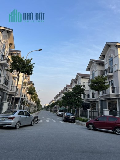 Nhỉnh 6 tỷ có ngay biệt thự vườn 135m2 Centa Villas tiếp giáp Long Biên Ninh Hiệp
