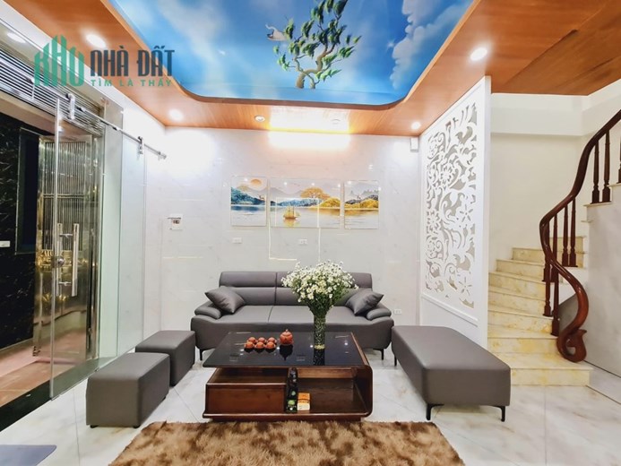 Bán Gấp Căn Nhà DT30m2 5 Tầng TT Mỹ Đình Tặng Full Nội Thất Giá 4,3 tỷ