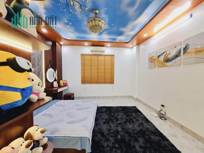 Bán Gấp Căn Nhà DT30m2 5 Tầng TT Mỹ Đình Tặng Full Nội Thất Giá 4,3 tỷ
