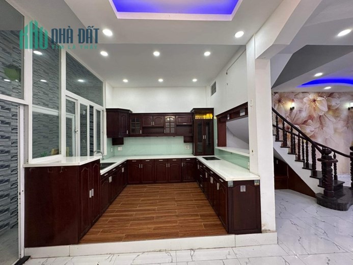 [NHÀ ĐẸP LỘNG LẪY - XE TẢI ĐỔ CỬA - VỊ TRÍ TRUNG TÂM] - [KẾT CẤU 4 TẦNG] - 6x14m - CHỈ 9 TỶ MẤY.