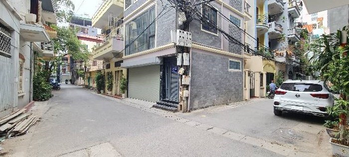 Bán nhà phố Yên Lạc, 70m2 mặt tiền 6m giá chỉ 11,5 tỉ