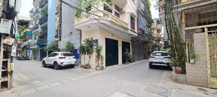 Bán nhà phố Yên Lạc, 70m2 mặt tiền 6m giá chỉ 11,5 tỉ
