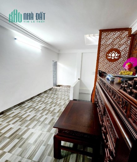 Nhà phố Yên Lạc chỉ 6tỉ hơn, 40m2 x 5 tầng, mặt tiền 6m,ô tô đỗ cửa, lô góc thoáng sáng