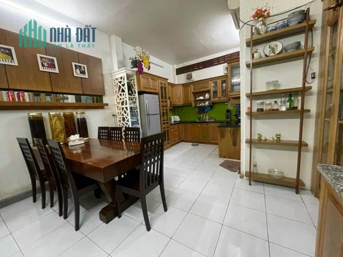 Bán nhà Phan Huy Ích, Hẻm xe hơi, 4x16m, 2 tầng sẵn nội thất gỗ đẹp chỉ 4.55 tỷ TL
