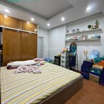 Chính chủ muốn bán căn 2 Phòng ngủ Gemek Tower 1 . Trục 20A, diện tích thông thuỷ 73.2 m2, diện