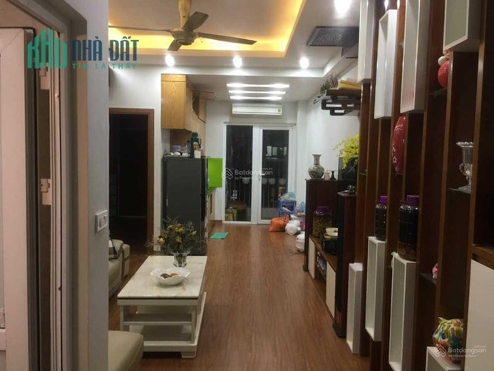 Chính chủ muốn bán căn 2 Phòng ngủ Gemek Tower 1 . Trục 20A, diện tích thông thuỷ 73.2 m2, diện