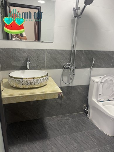 NHÀ MỚI TINH TẠI KIM GIANG, - 7 TẦNG - 30m2  4.35 TỶ