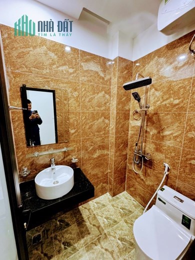 Nhà Trương Định - Duy Nhất Một Căn - Mới Tinh Đẹp Xuất Sắc - 32M x 5 Tầng, Chỉ 3.83 tỷ