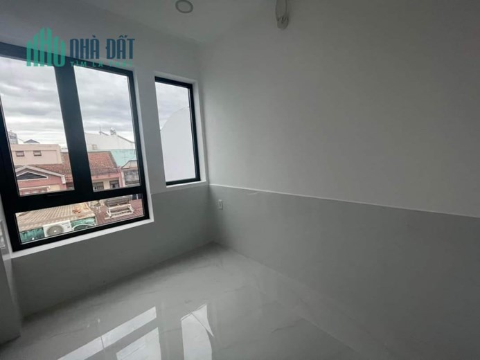 Gần LotteMart, Hẻm Xe Hơi Thông, 50m2, 4Tầng, 5PN, Thống Nhất, GV. 6.Tỷ,