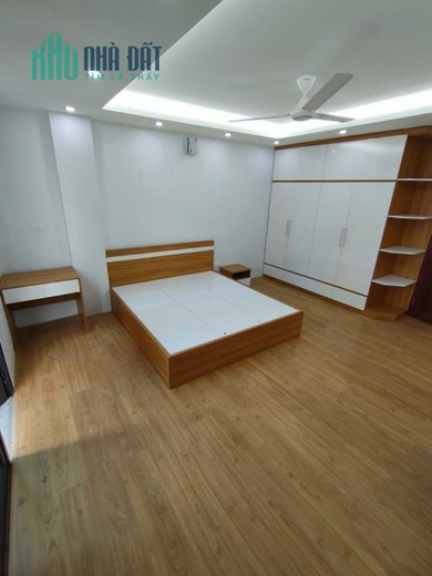BÁN APARTMENT CHO THUÊ tại Lạc Long Quân - 52m2 8T MT:5M - DÒNG TIỀN CỰC ĐỈNH