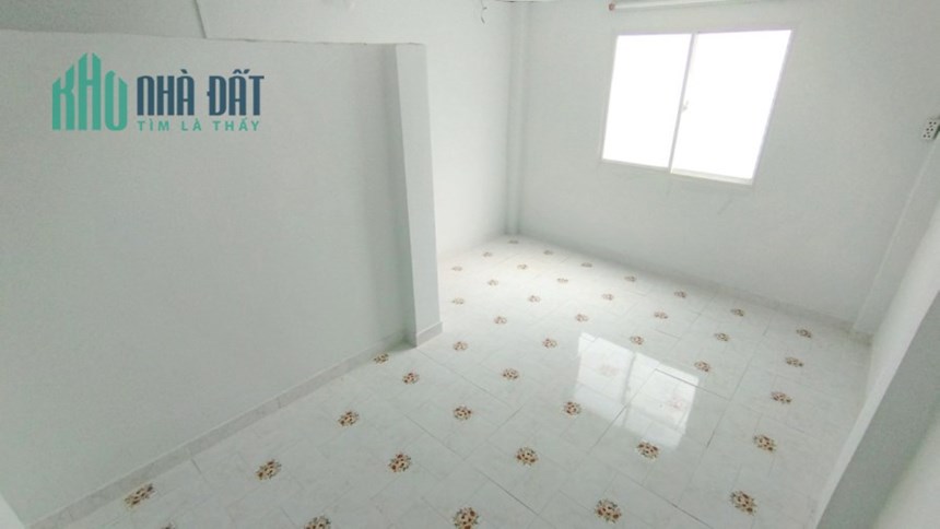 Chỉ 1 tỷ nhỉnh có nhà Quận 6 sát Bình Tiên 3 tầng DTSD 39m2.