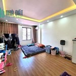 Rất Cần Bán Nhà Ngọc Lâm, Long Biên 5T, 33m2 giá 3,4 tỷ