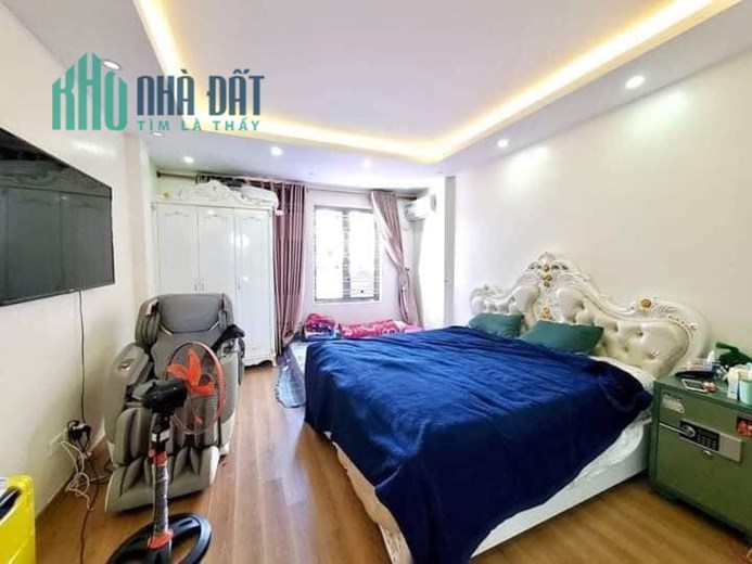 Rất Cần Bán Nhà Ngọc Lâm, Long Biên 5T, 33m2 giá 3,4 tỷ