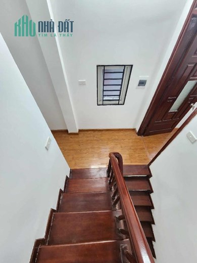 BÁN GẤP NHÀ BẠCH MAI, CHỢ MƠ 40M 5 Tầng. Gần phố, sát Ô tô. Chỉ 4 tỷ 700 triệu.
