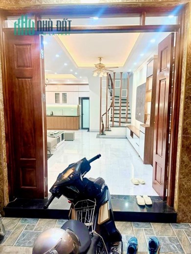 NHÀ MỚI 5 TẦNG QUẬN TÂY HỒ - 10M RA ÔTÔ RA MẶT PHỐ - DT:40M2 MT:3.5M GỒM 3 PHÒNG NGỦ - GIÁ: 4.95 TỶ