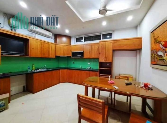 Nhà Cầu Giấy 48m*5t, lô góc, mặt ngõ, ô tô tránh, kinh doanh sầm uất