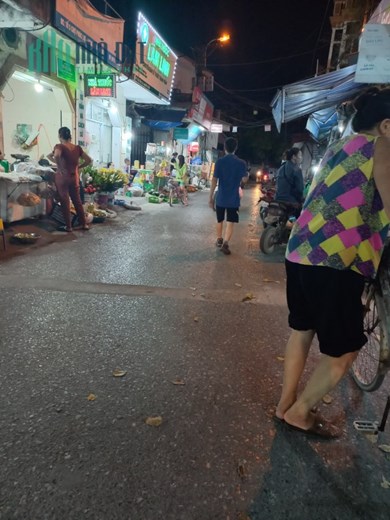 VỢ CHỒNG TÔI  CẦN BÁN GẤP ĐẤT NGÕ 197 PHÚC LỢI 69 M2 GIÁ 3.5 tỷ