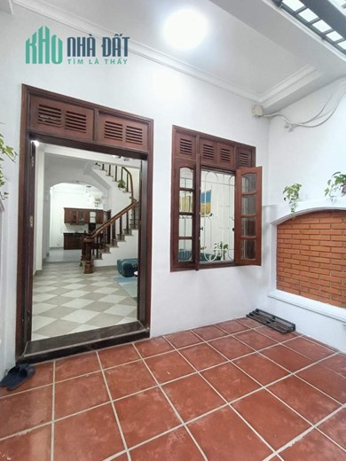BÁN GẤP NHÀ CC NGÕ 94 TÂN MAI, MẶT NG DT 41M Ô TÔ 5 tạ đỗ cửa, KINH DOANH HƠN 3 TỶ