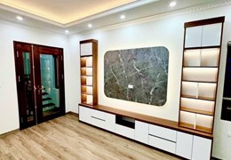 GIA ĐÌNH CHUYỂN CÔNG TÁC CẦN BÁN NHÀ  5 TẦNG PHỐ ÂU CƠ - 10M RA ÔTÔ RA MẶT PHỐ - DT:40M2 MT:3.5M