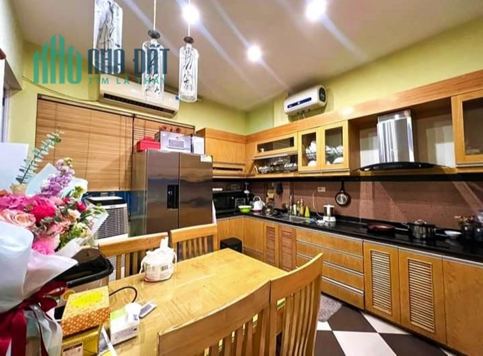 Mặt phố Doãn Kế Thiện Cầu Giấy 72m*3T nhỉnh 16 tỷ, 2 thoáng, kinh doanh ngày đêm