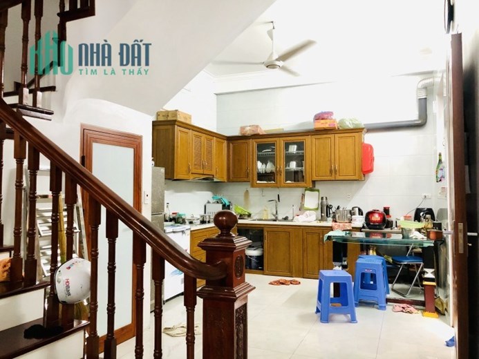 Bán nhà Vũ Xuân Thiều,Long Biên 4 tầng,87m2 lô góc,oto đua nhỉnh 6 tỷ