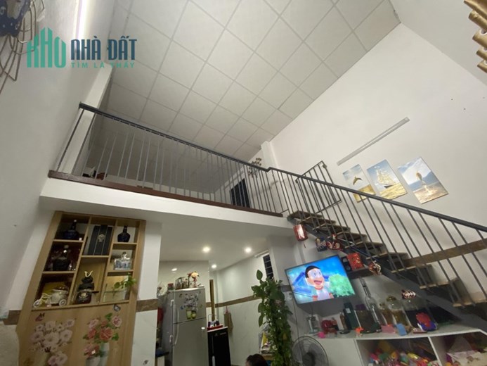 Gác lửng Hà Huy Tập cách ô tô vài bước chân chỉ 2 tỷ nhỉnh thương lượng