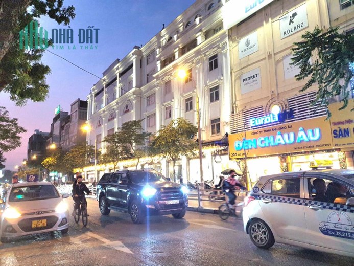 💎MP CÁT LINH 💎 SIÊU KINH DOANH - LÔ GÓC - Vỉa hè xe đỗ - MT 4m - 10.6 tỷ