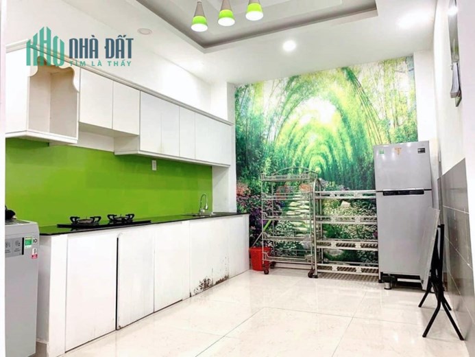 Bán nhà shr xe hơi đổ cửa 40m2-2tang gần Phạm Văn Bạch Tân Bình , 4 tỷ nhỉnh 093203061