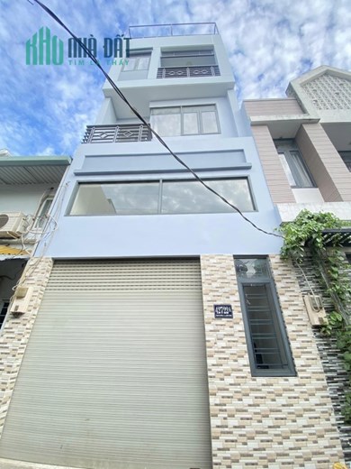 Nhà 3 lầu hoành tráng cách đường lớn Phạm Văn Đồng 30m