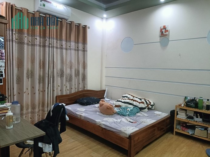 Bán Nhà Lô Góc Vị Trí TT Quận Cầu Giấy 40m2x5T Giá 9,7 Tỷ
