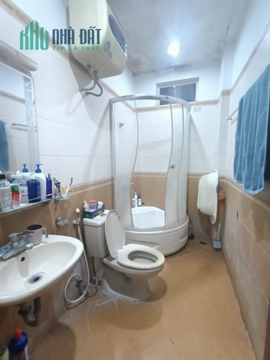 Bán Nhà Lô Góc Vị Trí TT Quận Cầu Giấy 40m2x5T Giá 9,7 Tỷ